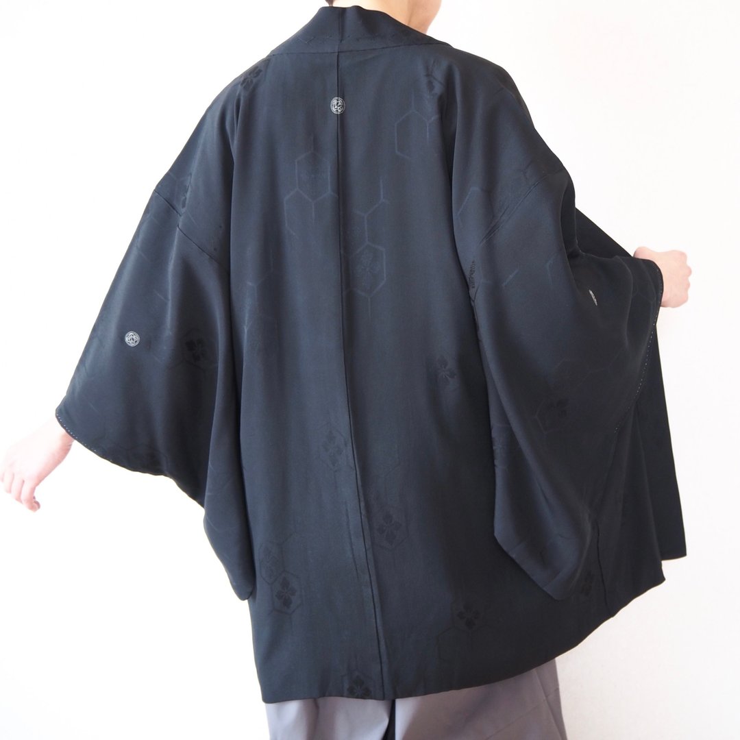 【日本制造】 柔软丝绸黑色外罩、时尚日本、男士外罩、礼物 - 女装休闲/机能外套 - 丝．绢 黑色