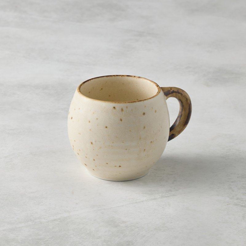 日本美浓烧 - 花苞圆柄马克杯 - 两款任选 - 300 ml - 咖啡杯/马克杯 - 陶 多色