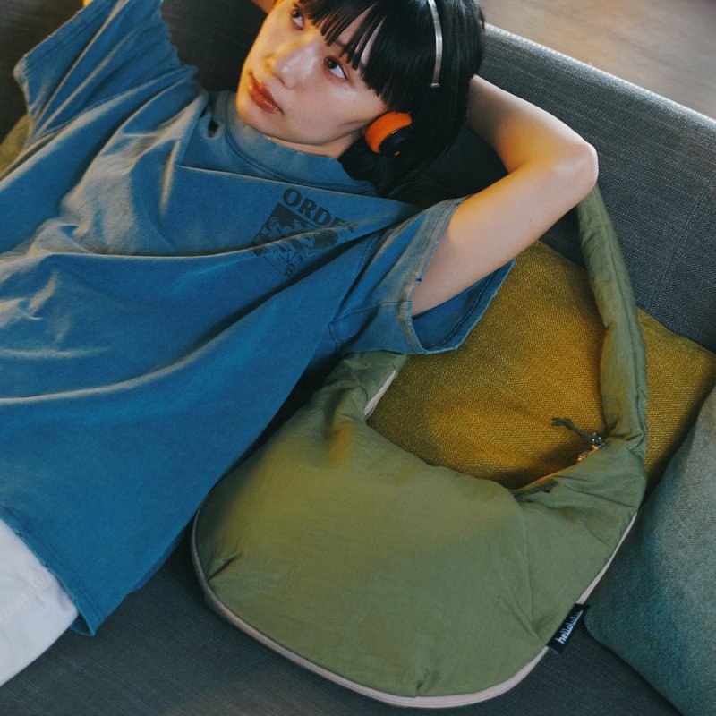 【FW25全新Wander系列】ZION 可扩展半月包 (草绿色) - 侧背包/斜挎包 - 环保材料 绿色