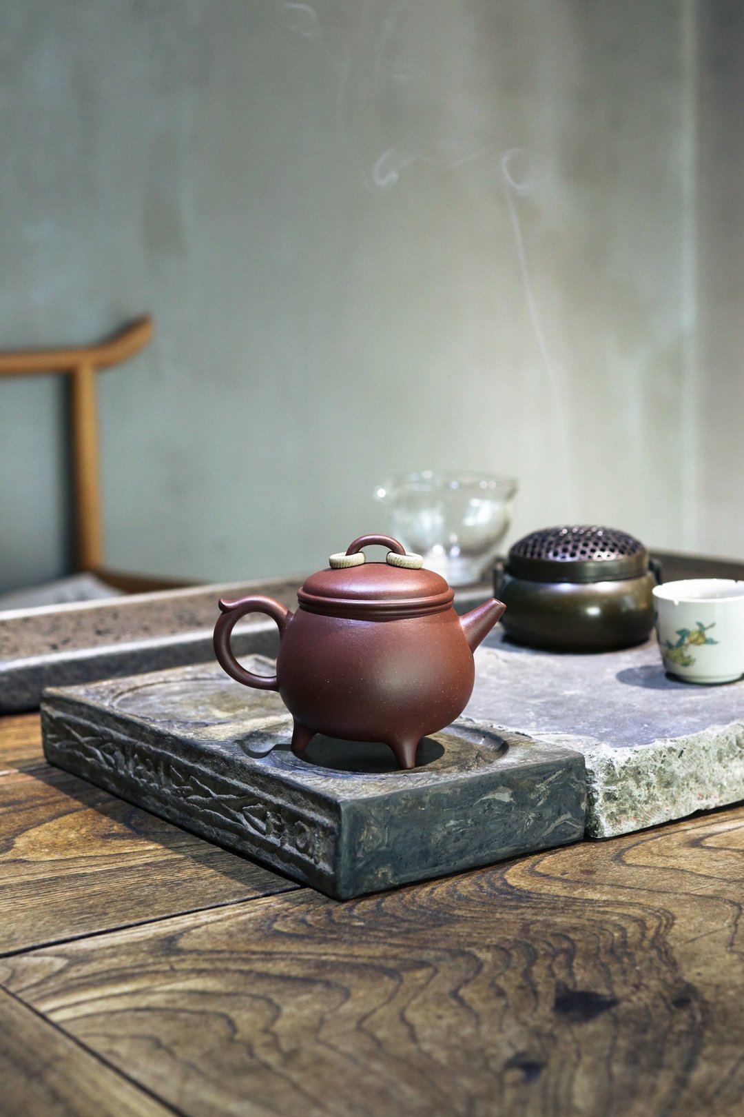 紫砂壶三足炉鼎 工艺师作品  底槽清 220ml 潘云燕作品  潘云燕 - 茶具/茶杯 - 陶 灰色