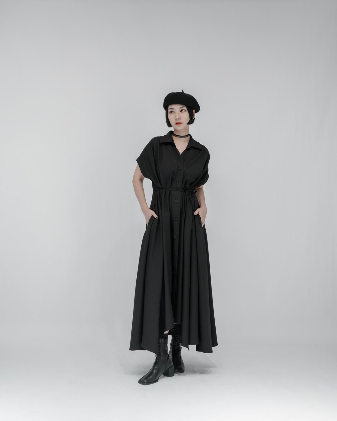 MUKK DESIGN 不规则剪裁半袖衬衫洋装 - 洋装/连衣裙 - 聚酯纤维 黑色