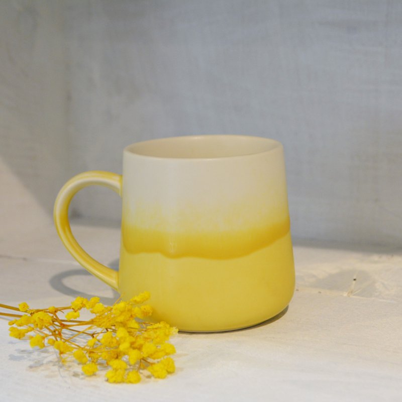 Mino ware mug lemon 280ml - 咖啡杯/马克杯 - 陶 黄色