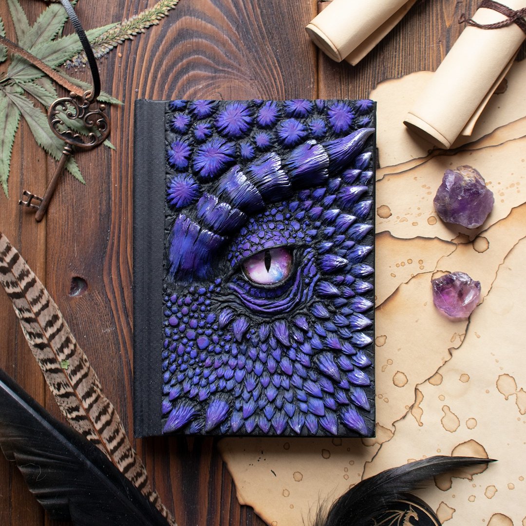 Purple dragon notebook, A6 dragons eye journal. ドラゴンとノート . 龙记事本 - 笔记本/手帐 - 纸 紫色