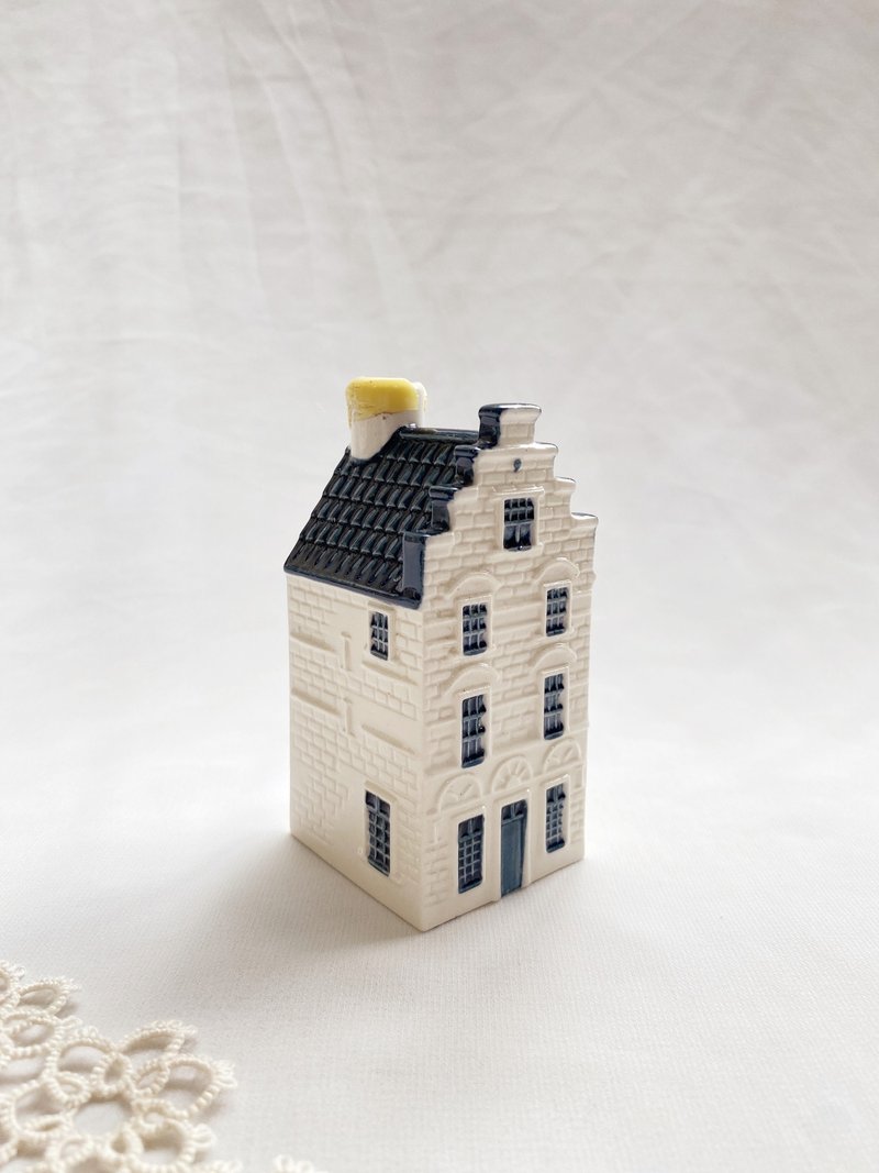 【好日恋物】荷兰KLM皇家航空代尔夫特蓝陶小屋#34 delft 古物 - 摆饰 - 陶 白色