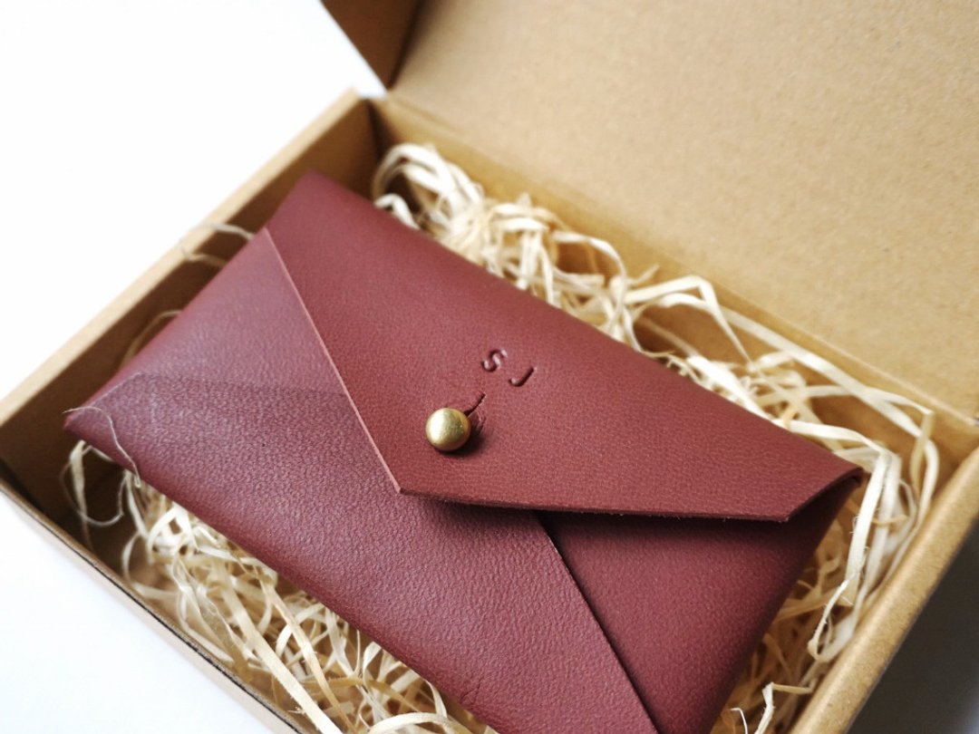 Customized Gift Leather Business Card Holder with stud closure, Card Case - 钥匙链/钥匙包 - 真皮 咖啡色