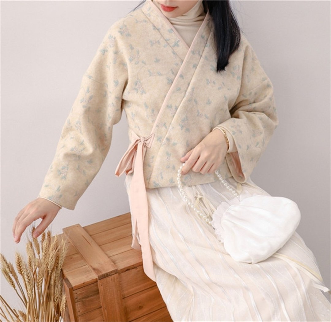 秋冬茶服斜襟刺綉寬鬆外套上衣 新中式中秋春節改良連身裙 - 女装休闲/机能外套 - 聚酯纤维 黄色