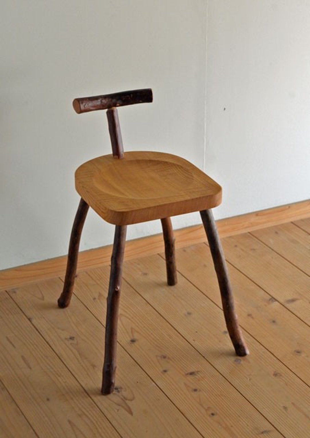 T-shaped chair - 其他家具 - 木头 咖啡色