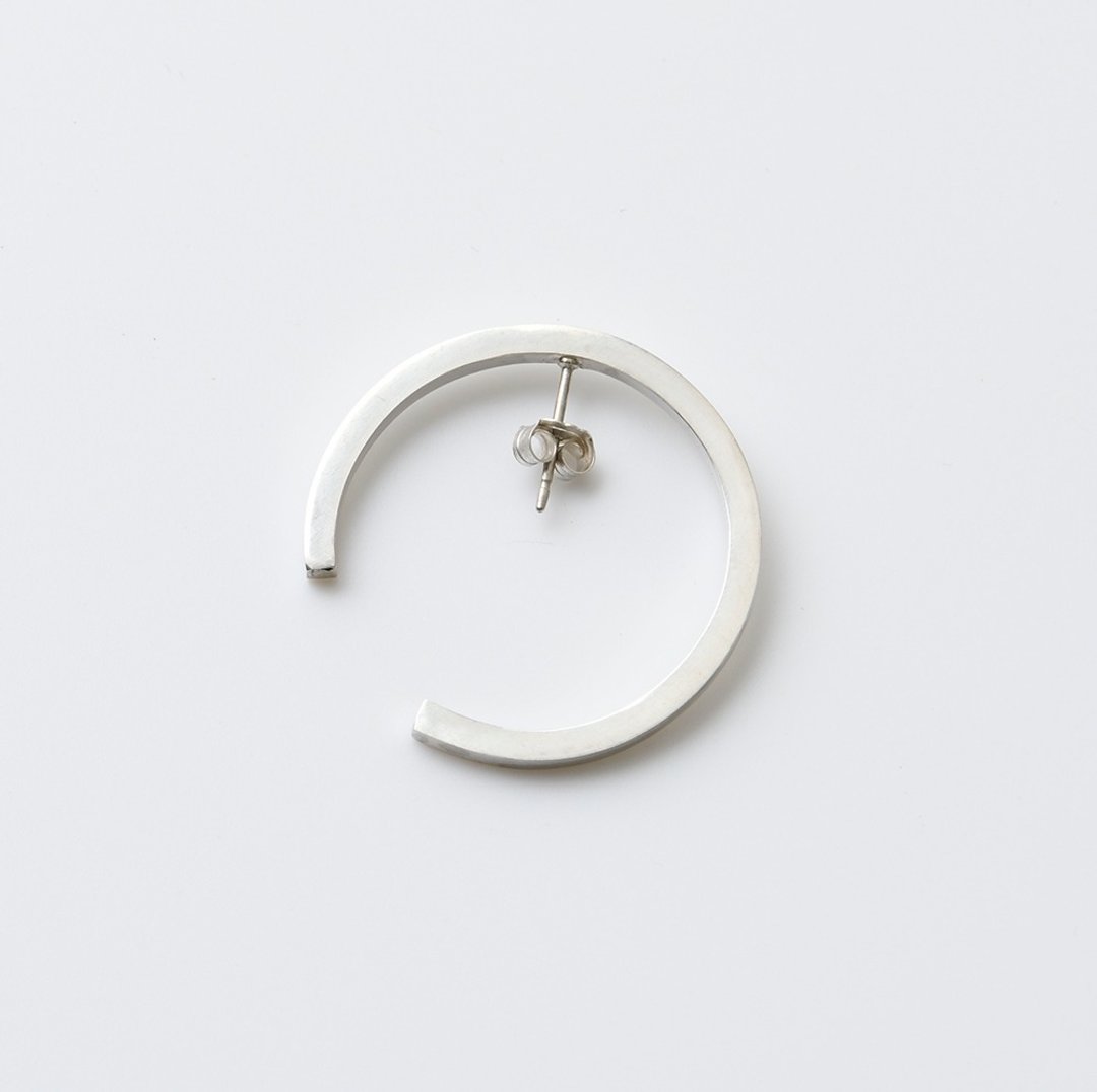 CP218 (silver/one ear only) - 耳环/耳夹 - 其他金属 银色