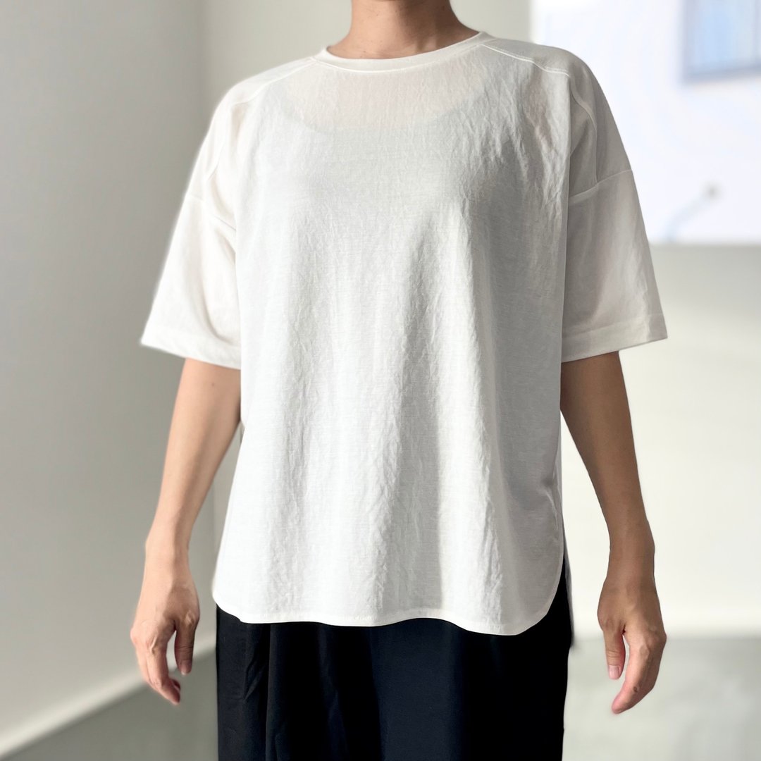 【接触凉感】侧边开衩 宽松廓形短袖上衣 3色可选【白色】 - 女装 T 恤 - 尼龙 白色