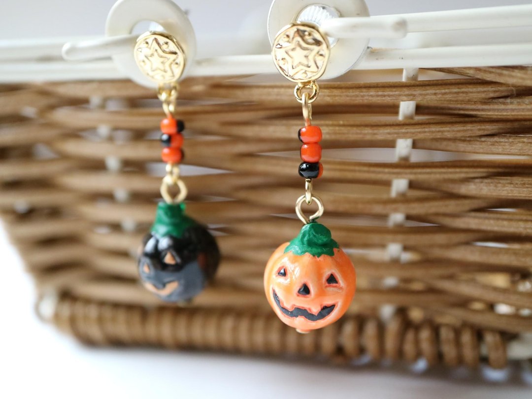 Ghost Pumpkin Pierce Halloween Halloween Haunted Vegetables Pumpkin Autumn Peruvian Beads Different Colors Cute Black Orange Asymmetry Shake - 耳环/耳夹 - 陶 橘色