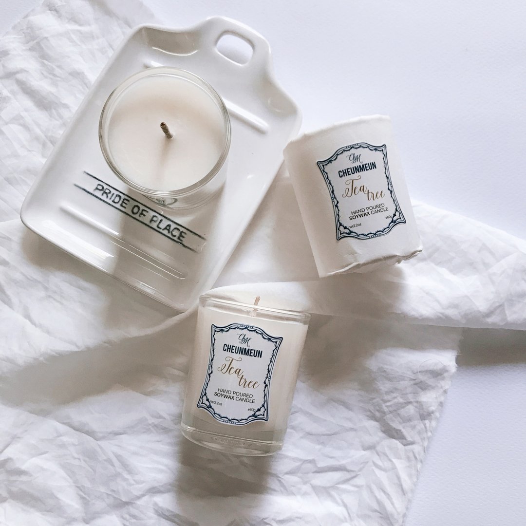 Fresh Travel Candle Soy-Wax / Tea-Tree scent - 香薰/精油/线香 - 植物．花 白色
