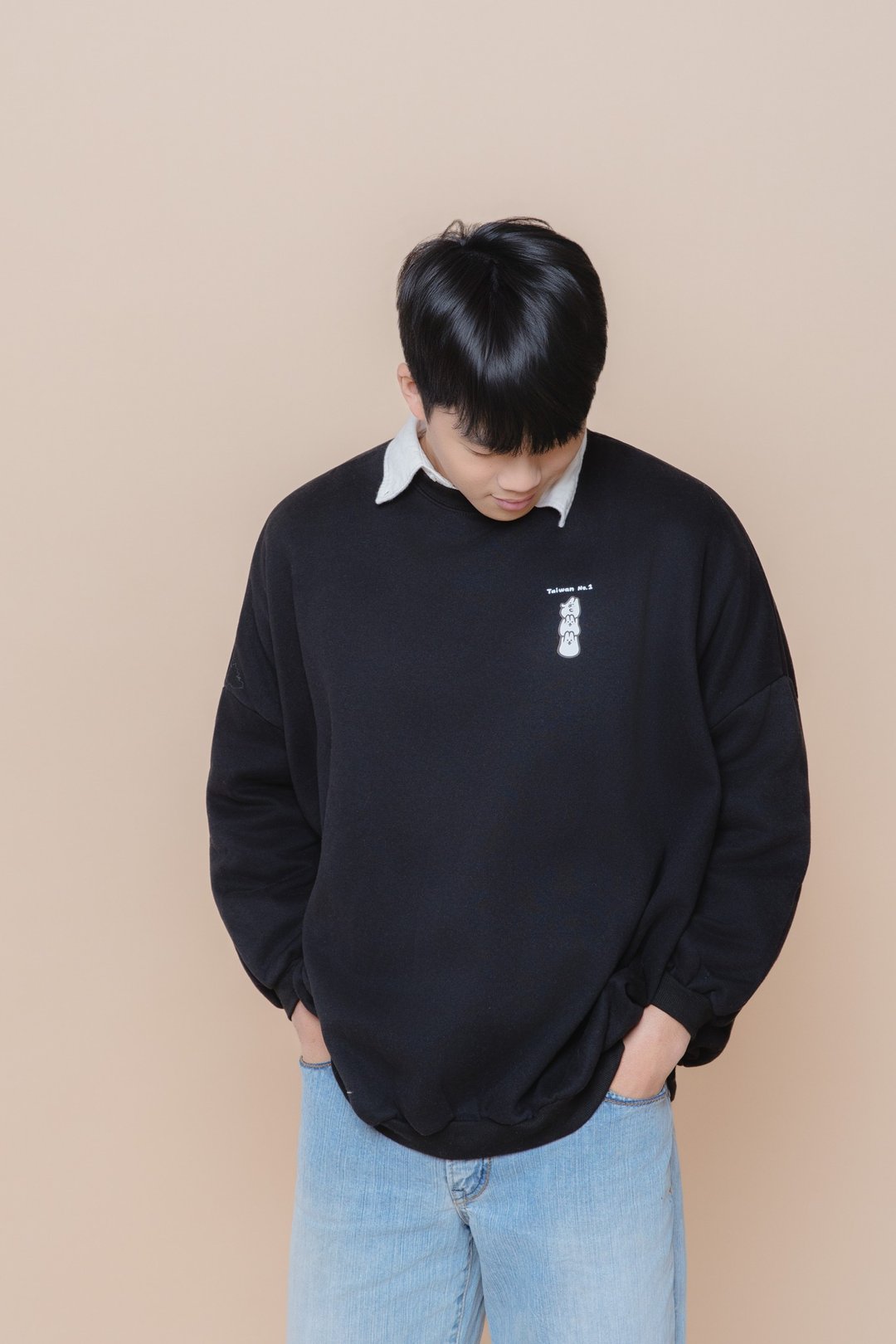 麻糬兔 101-双面刷毛 oversize 大学 T (黑夜色) - 中性连帽卫衣/T 恤 - 棉 黑色