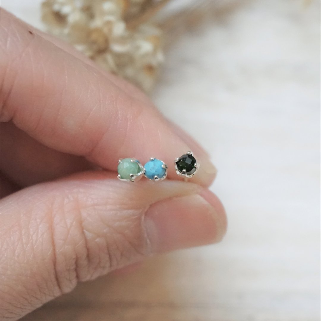 ll 三色耳针 - 蓝绿系 ll 3mm 天河石 蓝松石 绿沙石 ER-00017 - 耳环/耳夹 - 半宝石 多色
