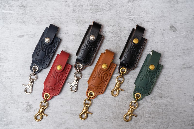 【METALIZE】Burn It Down 火焰植鞣皮革打火机套/黄铜挂勾款 - 钥匙链/钥匙包 - 真皮 