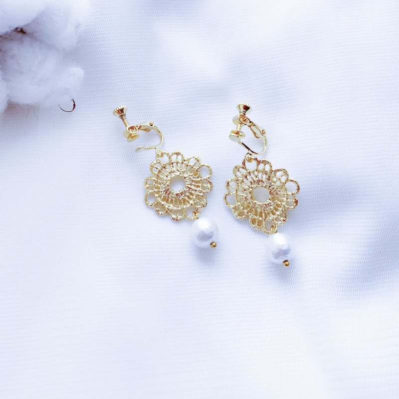 SL342 金属蕾丝珍珠夹式耳环 - 耳环/耳夹 - 其他材质 金色