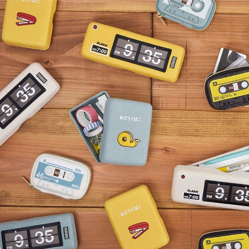 PUPU FELT 毛毡布收纳包系列 / 卡式录音带 翻页时钟 文具收纳盒 - 铅笔盒/笔袋 - 聚酯纤维 多色