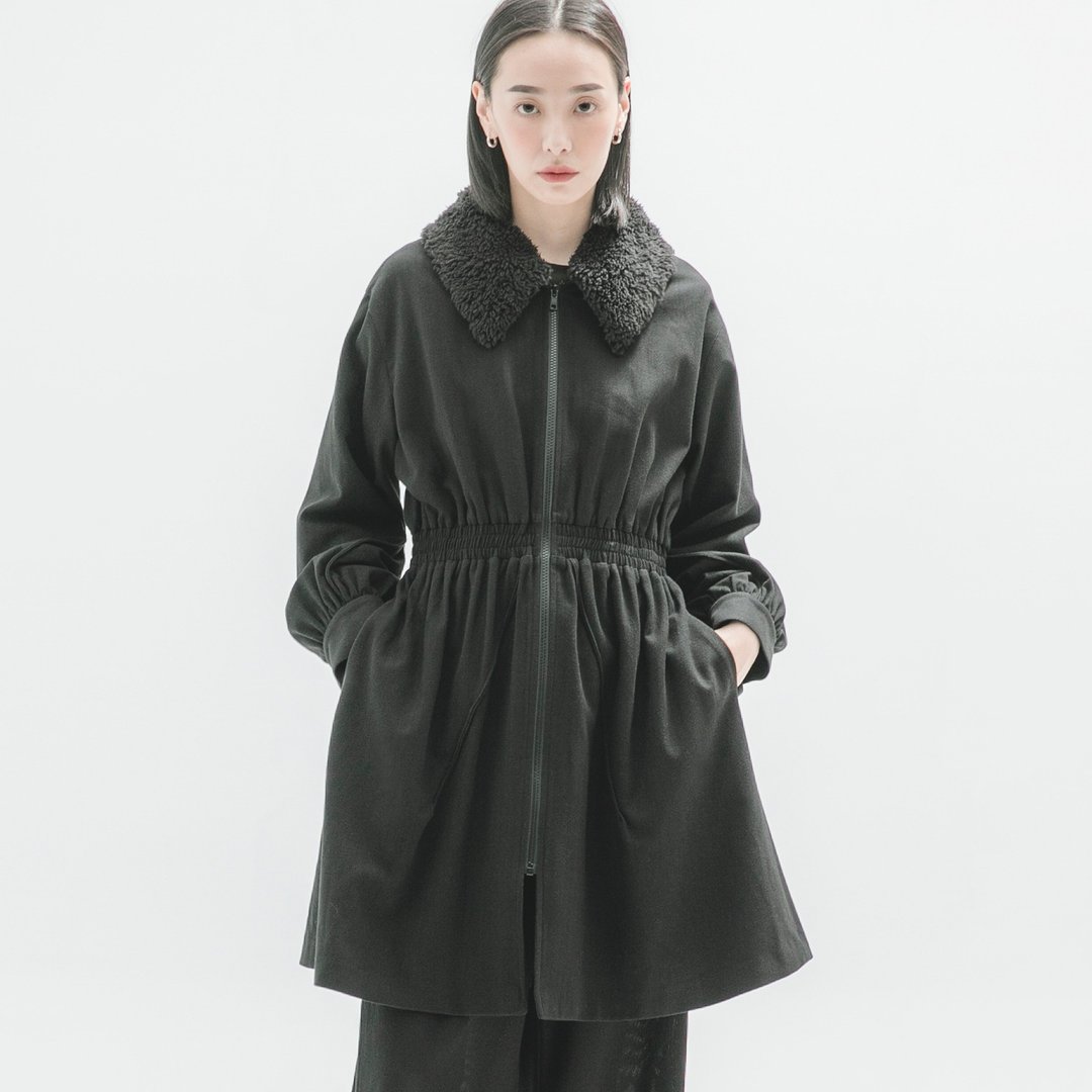 Implication_意藴抽皱外套_9AF302_黑 - 女装休闲/机能外套 - 棉 黑色