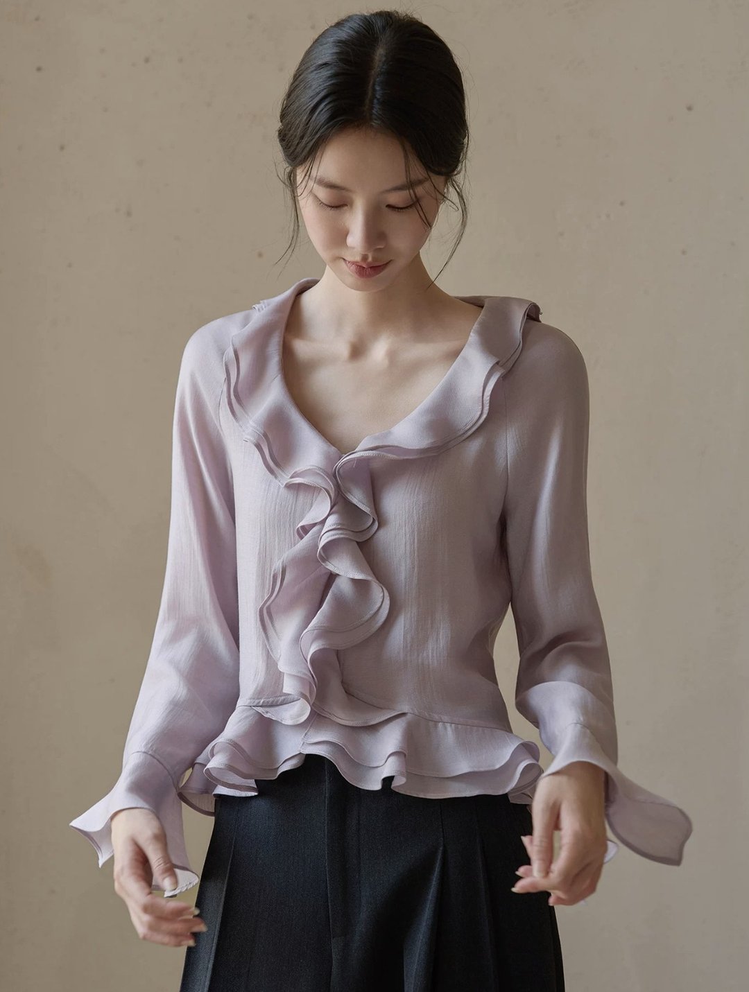 法式极简 / 木耳边衬衫 / 桑蚕丝混纺 - 女装衬衫 - 其他材质 多色