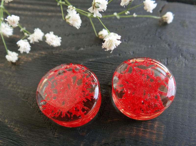 Real Red Moss plugs earrings 0g 2g 38mm Lichen Halloween jewelry Resin - 耳环/耳夹 - 植物．花 红色