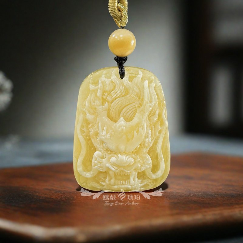 腾彪琥珀 天然琥珀蜜蜡 牛奶白蜜蜡 龙形天下 名家臻品 绳链 - 项链 - 半宝石 黄色