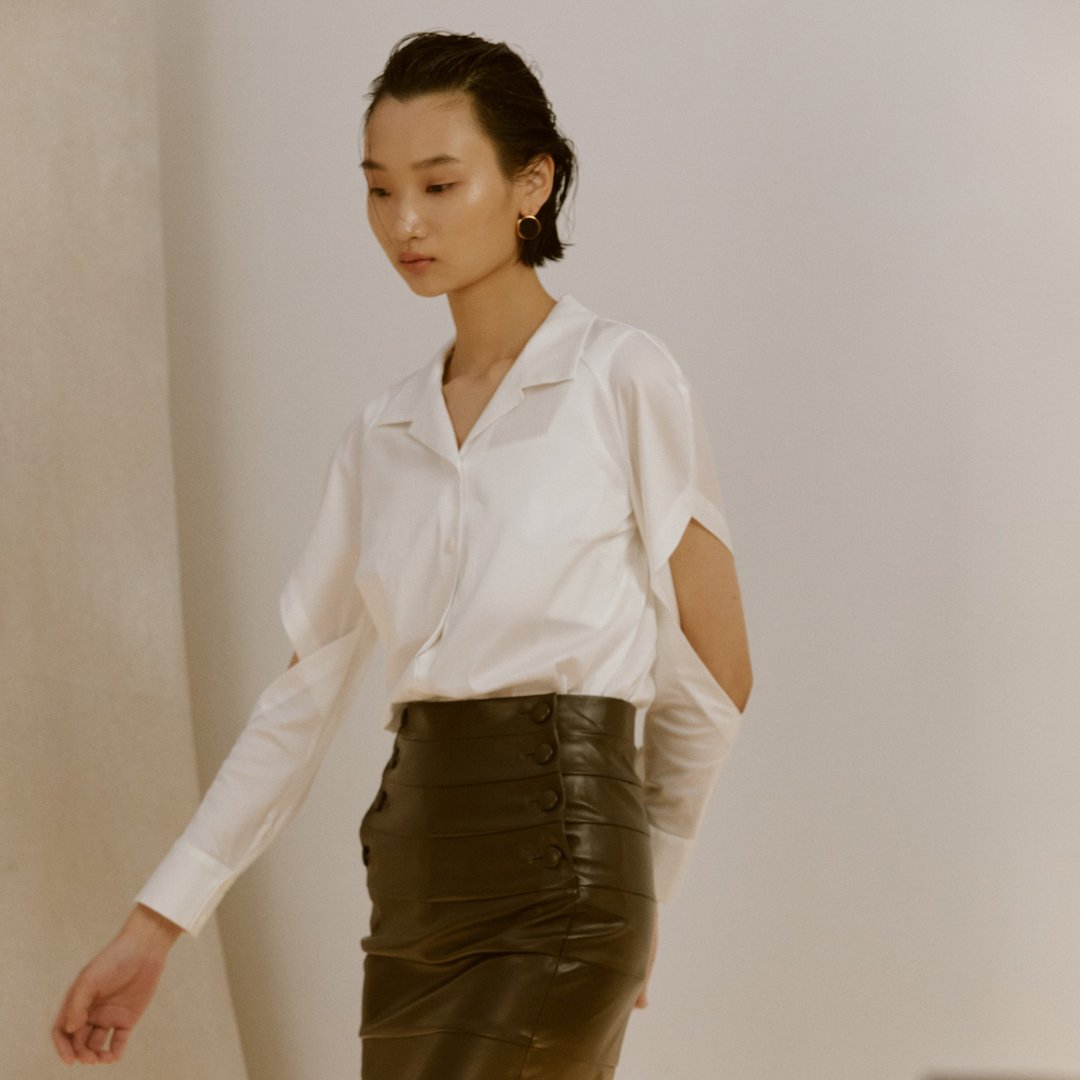 翻领肘开衩设计衬衫   百合白 - 女装衬衫 - 其他材质 白色