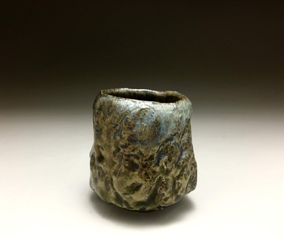 Hand carved tea cup - 花瓶/陶器 - 陶 