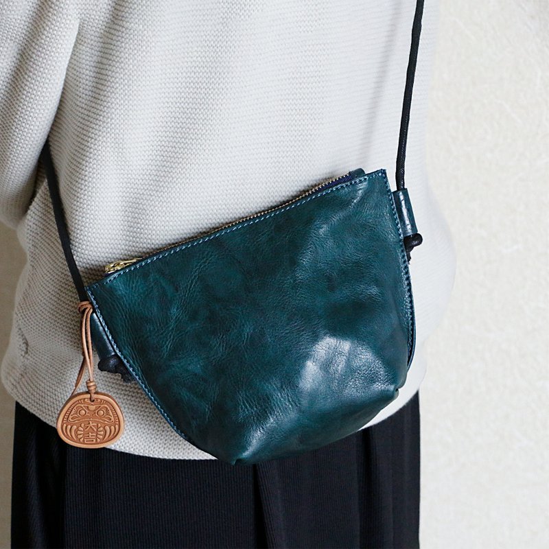 轻便复古高级真皮斜挎包 随身小包 约会包 蓝色 - 侧背包/斜挎包 - 真皮 蓝色