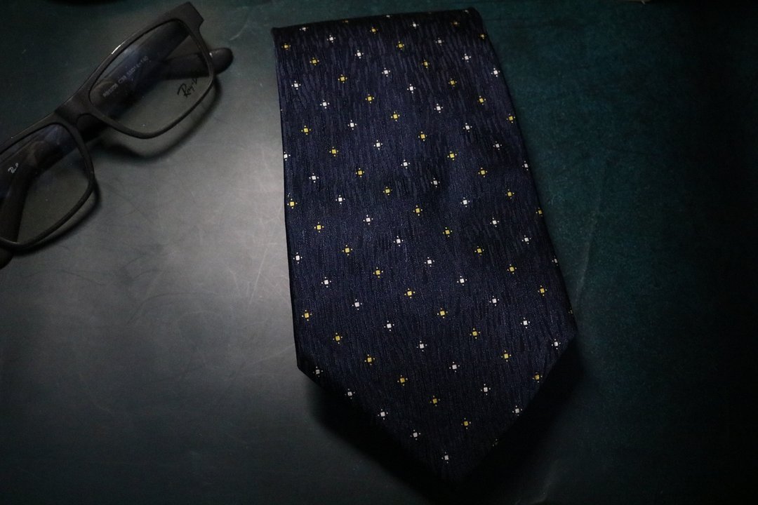 蓝色真丝小碎花领带型男百搭绅士范necktie - 领带/领带夹 - 丝．绢 蓝色