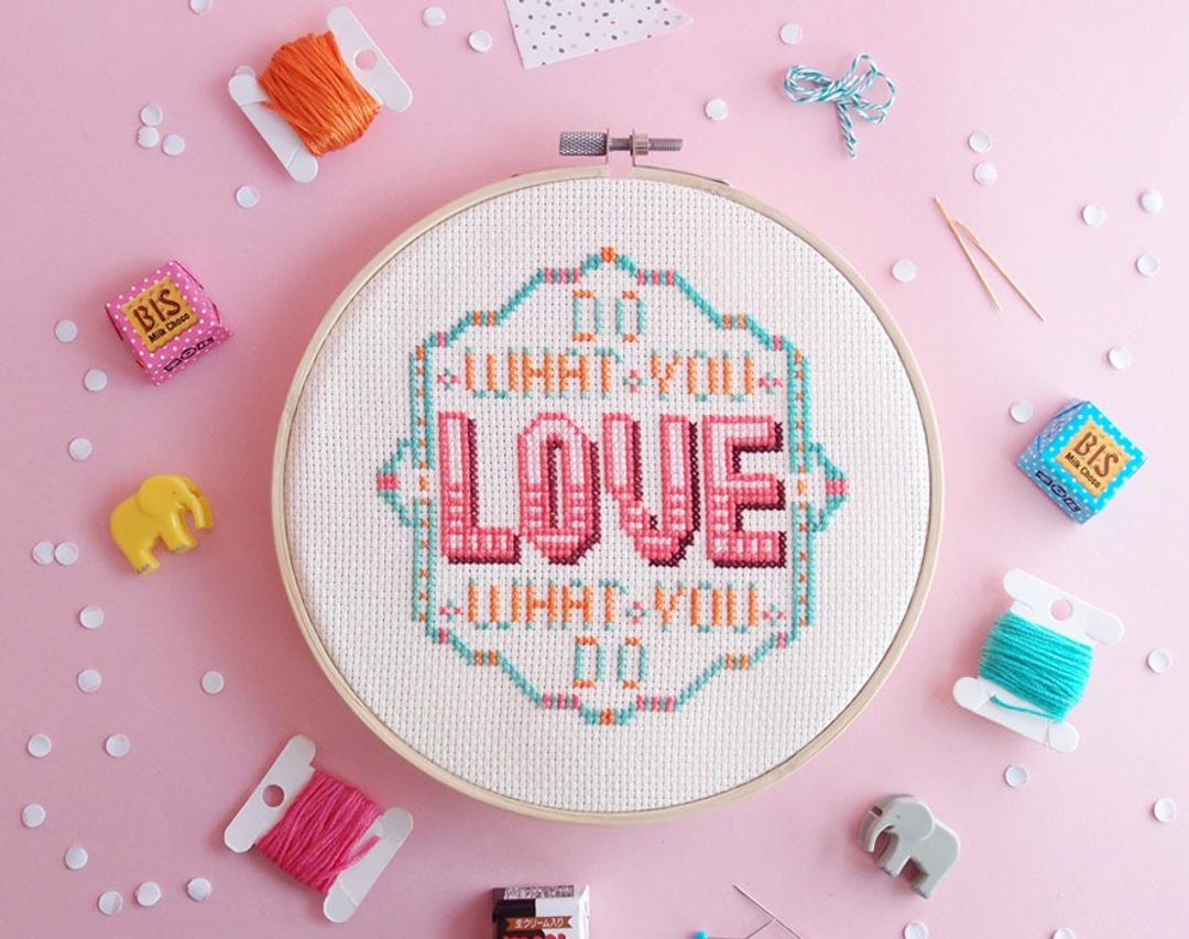 十字绣材料包 - Do What You Love What You Do - 编织/刺绣/羊毛毡/裁缝 - 其他材质 粉红色