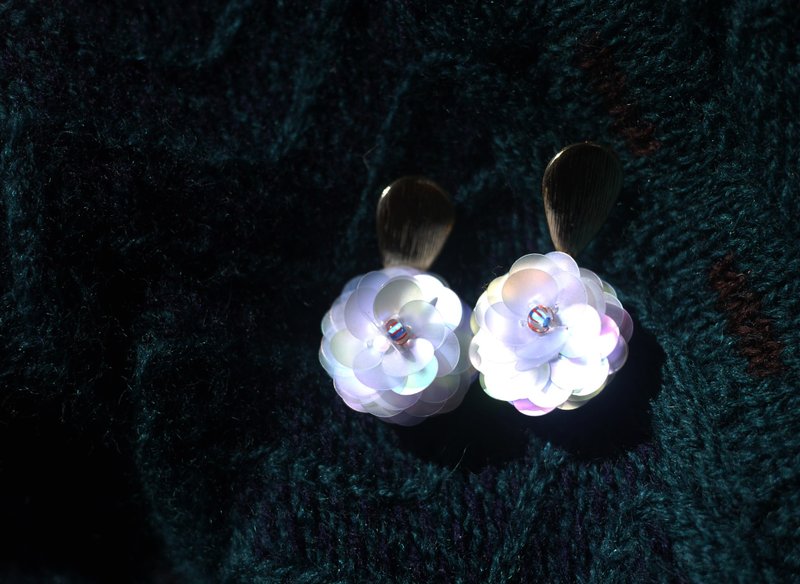 【花室出品】纯银 紫山茶花耳环 - 耳环/耳夹 - 绣线 紫色
