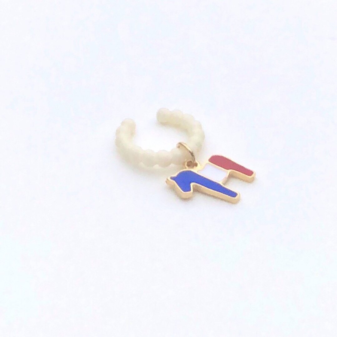 【已售罄】2026 Equus Tricolore | 法式风格 | 两戴式耳骨夹 单边 - 耳环/耳夹 - 塑料 白色