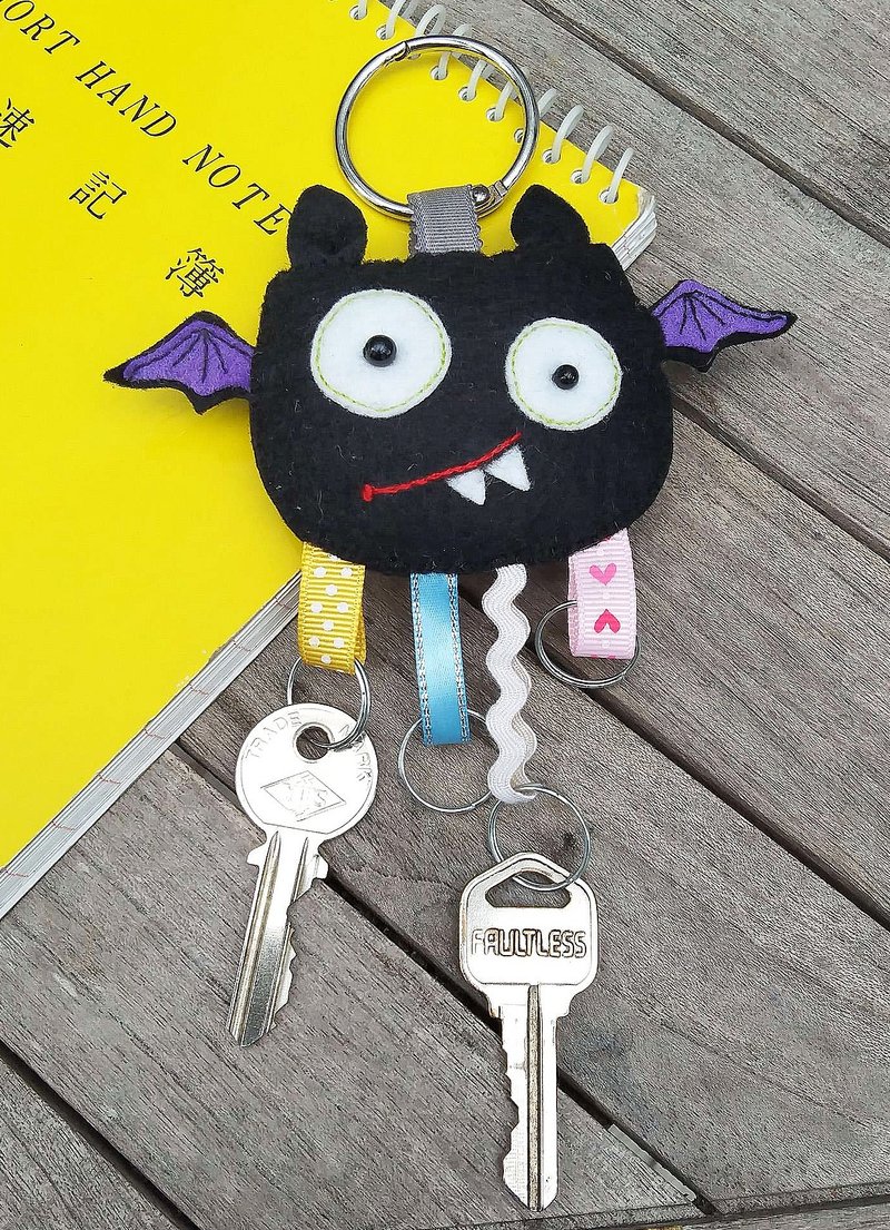 Key Holder 钥匙圈 - 善良蝙蝠 - 钥匙链/钥匙包 - 其他人造纤维 黑色