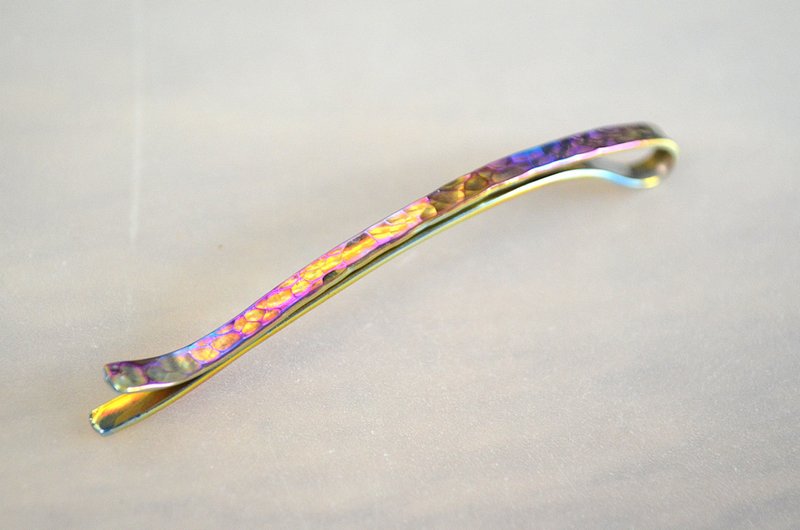 钛金属发簪・带点成熟气息的纯钛发簪・锤纹・金色・粉色 - 发饰 - 其他金属 多色