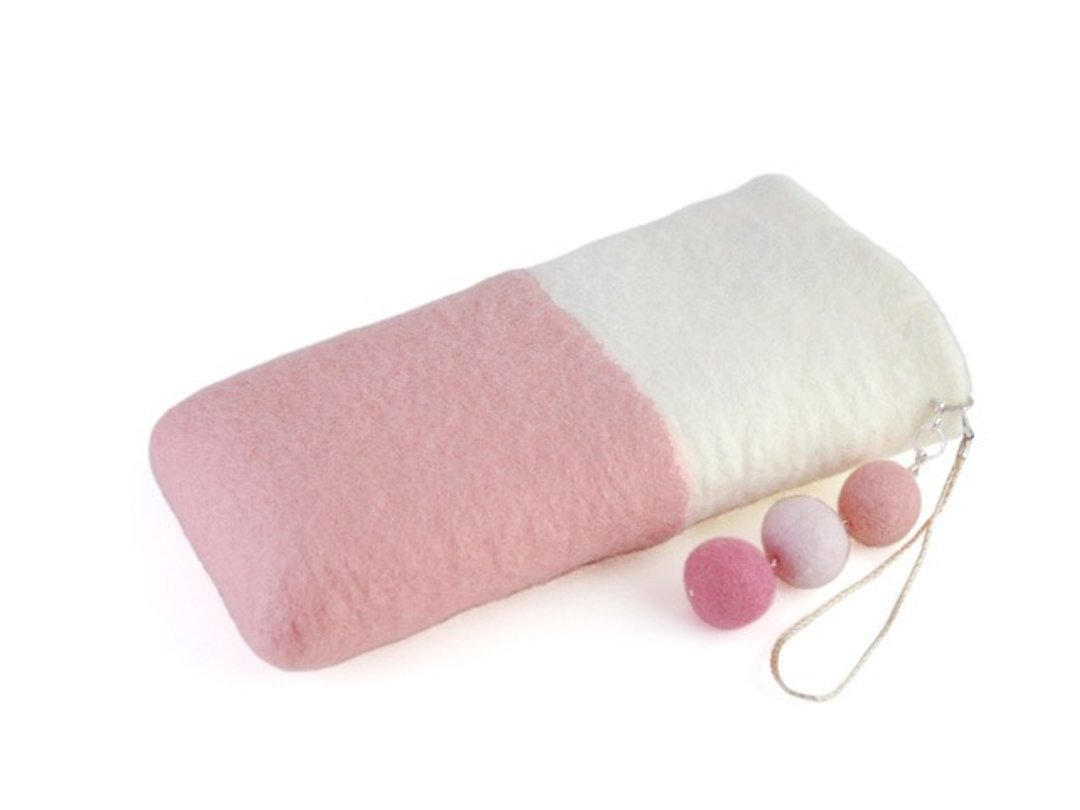 Two tone felt sachet [Pink] Two-tone felt pouch [pink] - 化妆包/杂物包 - 羊毛 粉红色