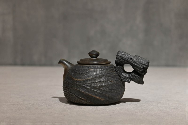 | 400cc | 仿生木纹正把壶 大容量茶壶 柴烧壶 【臻麟陶艺】 - 茶具/茶杯 - 陶 