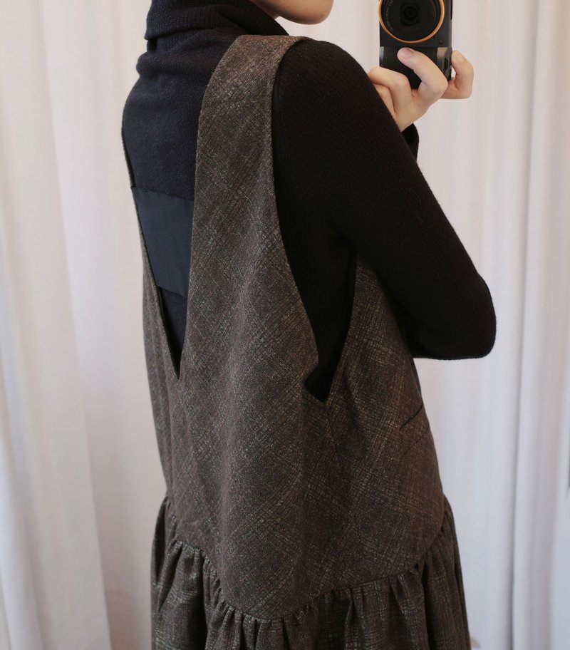 UUIN OUTLET _ 棕格纹长版无袖洋装 - 洋装/连衣裙 - 羊毛 咖啡色