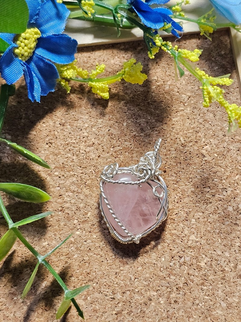 叶绿𨥤手作】心语晶华 /金属线编织/节日/礼物/饰品/项链/手作 - 项链 - 铜/黄铜 粉红色