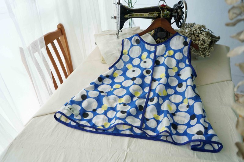 设计手作-天空蓝泡泡圆点织纹透肤绲边无袖夏日飘逸背心 - 女装背心 - 聚酯纤维 蓝色