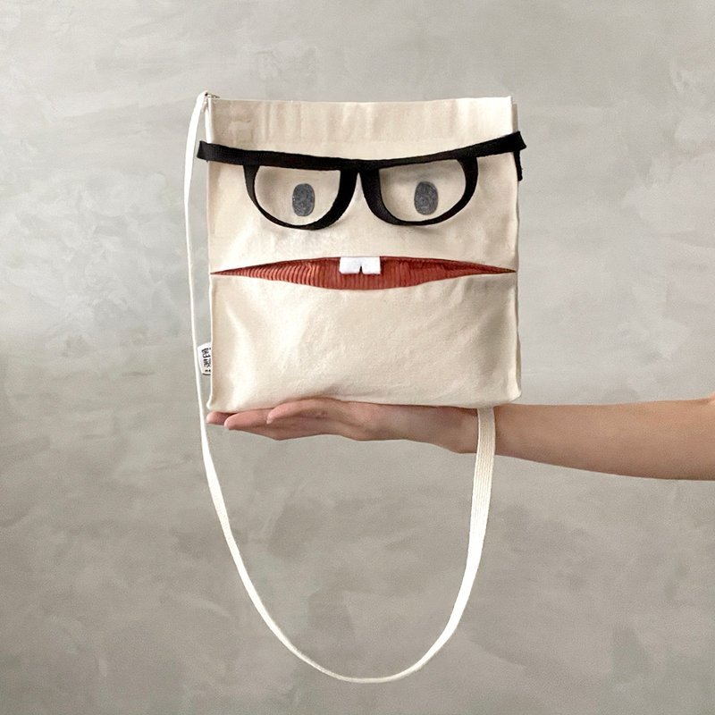 【立体布袋】精明笑, 斜背/手挽帆布袋 - 侧背包/斜挎包 - 棉．麻 白色