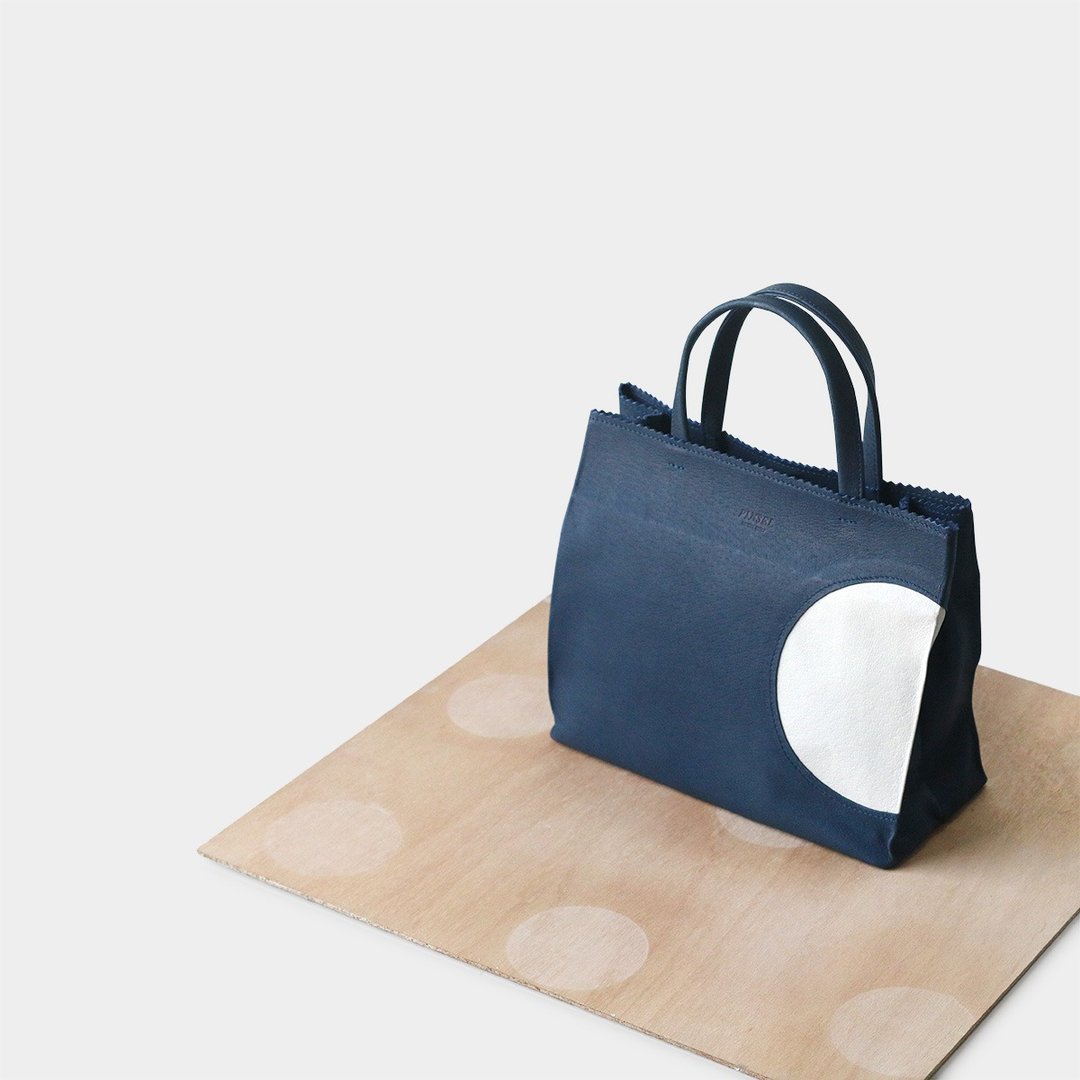 pathfinder tote (square)：海军蓝 - 手提包/手提袋 - 真皮 蓝色