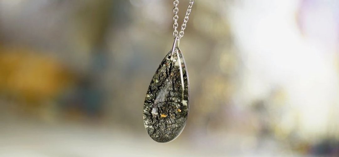 [Made to order] Mystic golden galaxy - 项链 - 玻璃 黑色