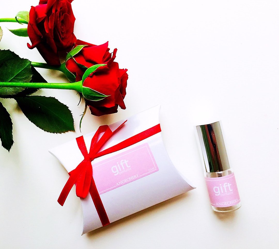 gift  perfume  礼物  淡香水   10ml - 香薰/精油/线香 - 植物．花 黑色