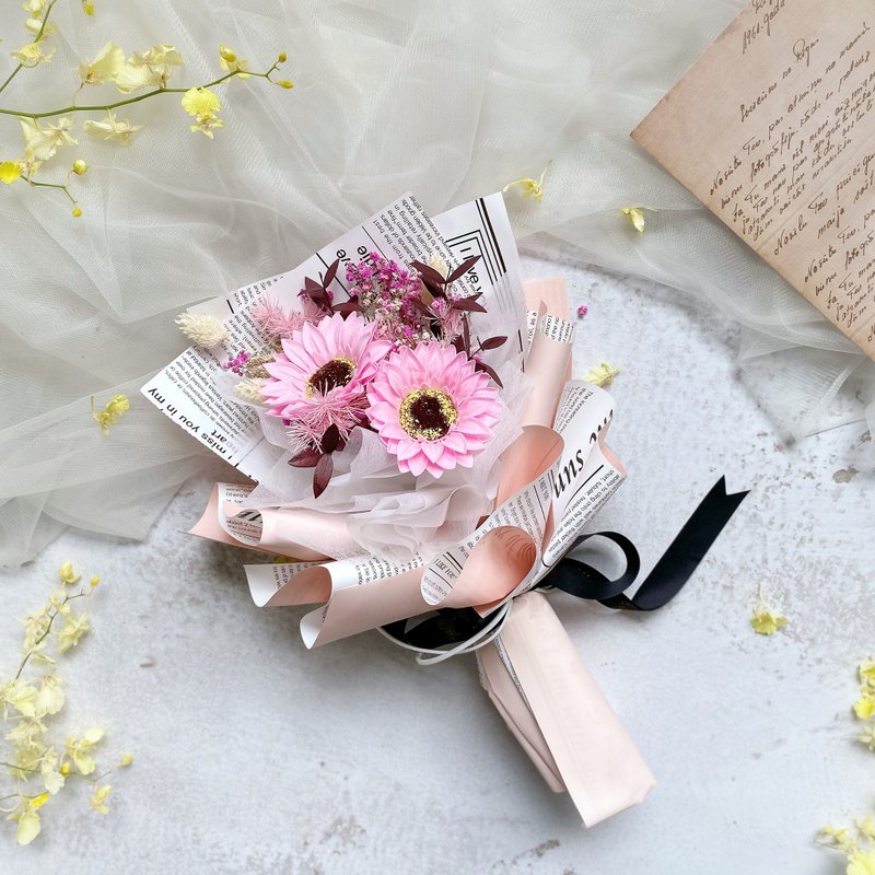 毕业花束 热门款 淡香向日葵花束 甜甜粉 毕业季 干燥花 毕业礼物 - 干燥花/捧花 - 植物．花 