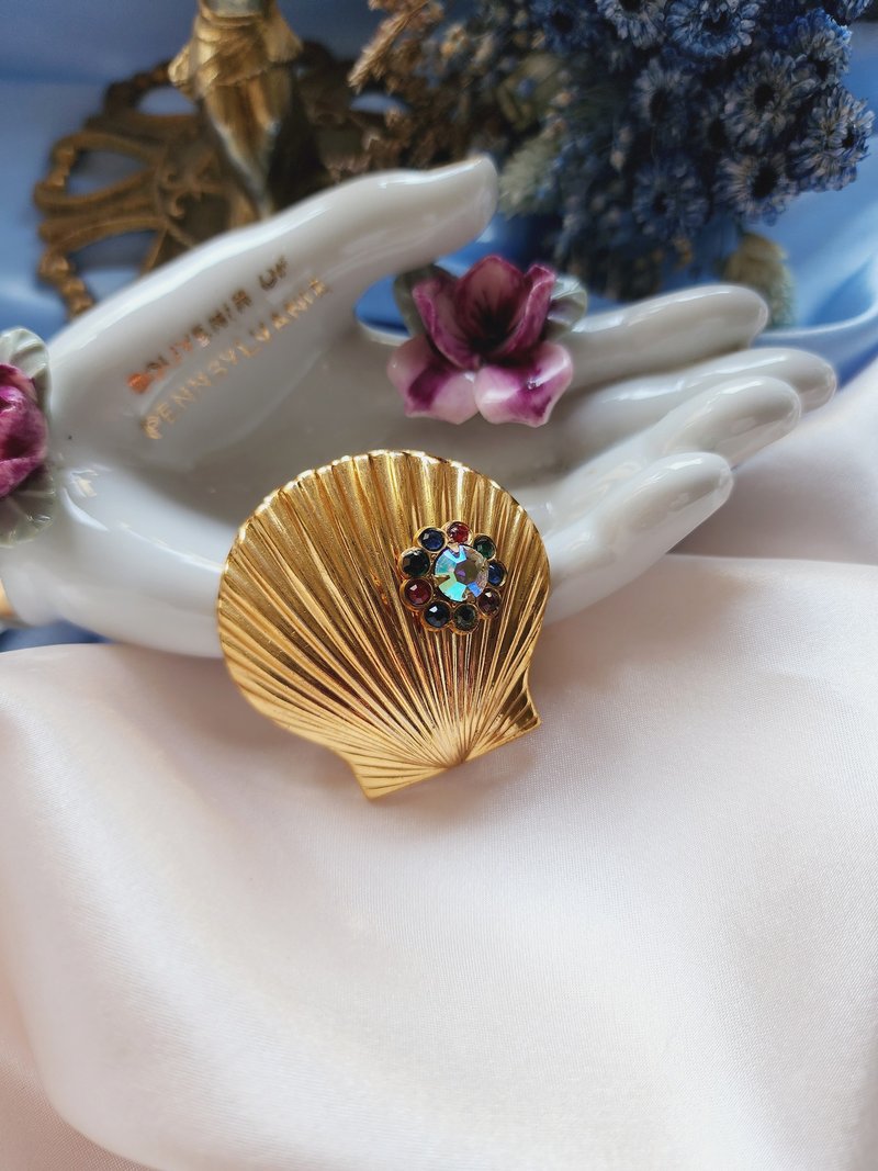 美国西洋古董饰品 / coro扇贝晶赞胸针/别针~Vintage复古珠宝 - 胸针 - 其他金属 