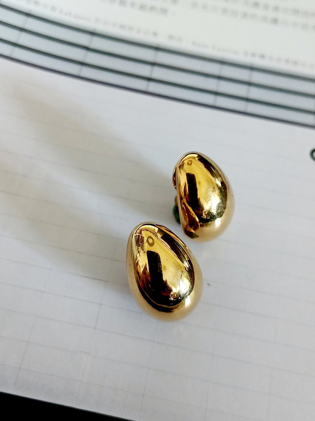 vintage jewelry  Monet 古典小金蛋 夹式耳环 - 耳环/耳夹 - 其他金属 