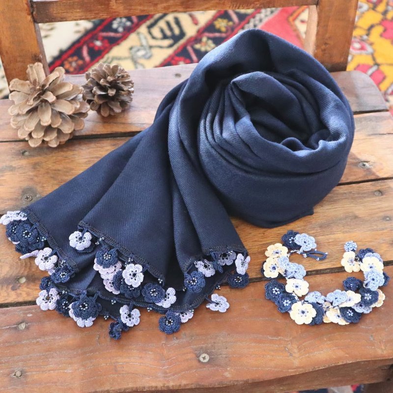 【订制制作・限定1件・圣诞限定礼盒】披肩・手链两件式组合 运费含括 宝蓝色 - 丝巾 - 羊毛 蓝色