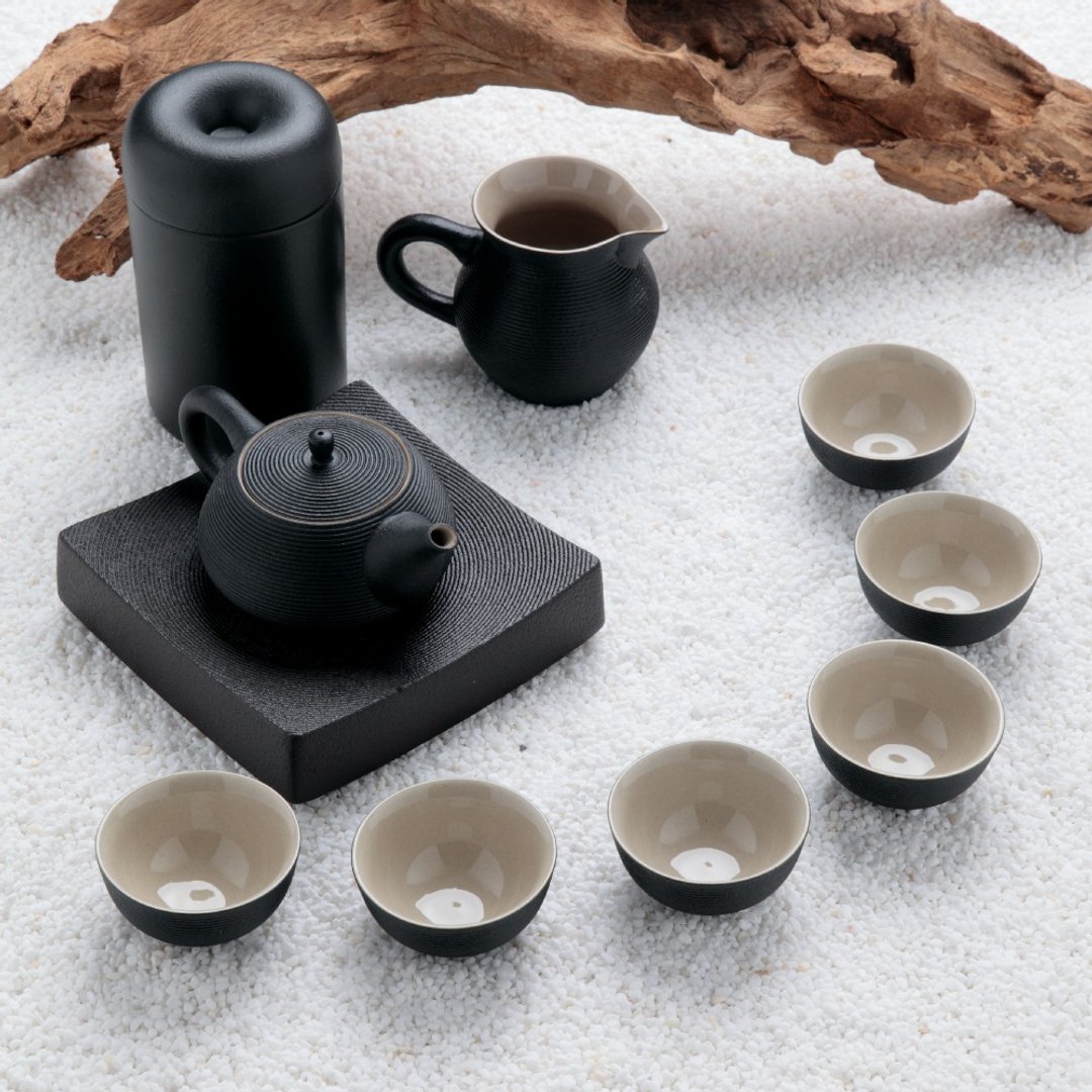 陆宝 鼎吉茶礼 1壶1海6杯+壶承+茶叶罐 旋纹线条 茶具组 - 茶具/茶杯 - 陶 黑色