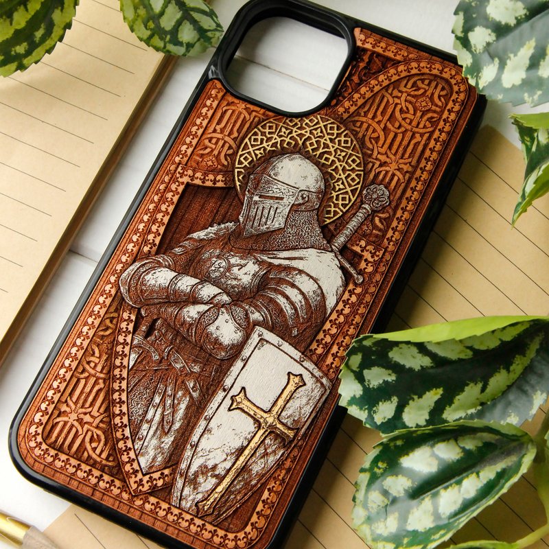 Templar - 手机壳木质雷射雕刻+手绘 - 手机壳/手机套 - 木头 咖啡色