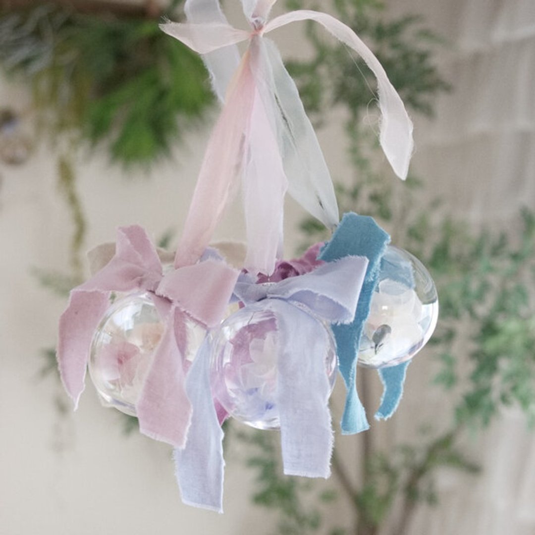 Blooming pompon ornament - 干燥花/捧花 - 其他人造纤维 多色