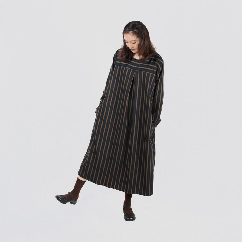 【蛋植物古着】绿光条纹伞状古着洋装 - 洋装/连衣裙 - 聚酯纤维 绿色